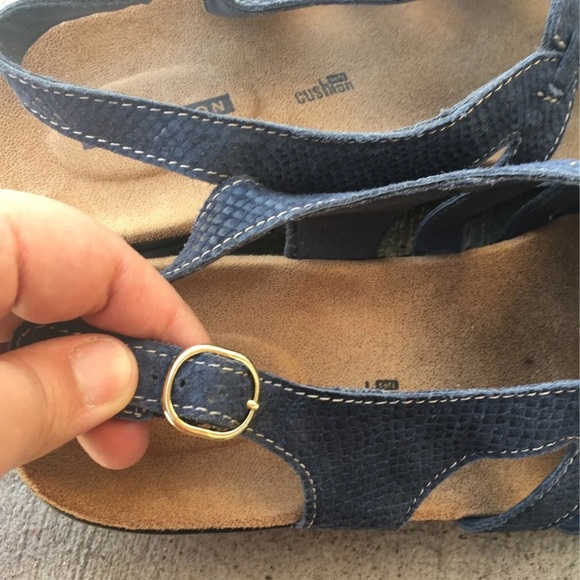 Clarks sandals 9.5 wide - Picture 4 of 10